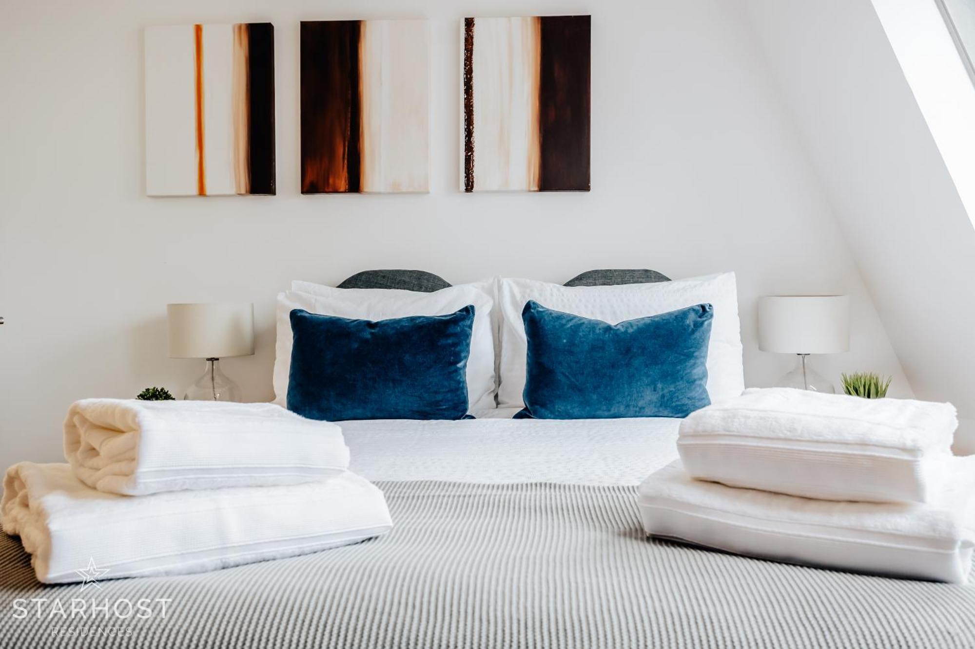 Central 3 Bed Apartment At Regents Court, Newbury Newbury  Eksteriør billede